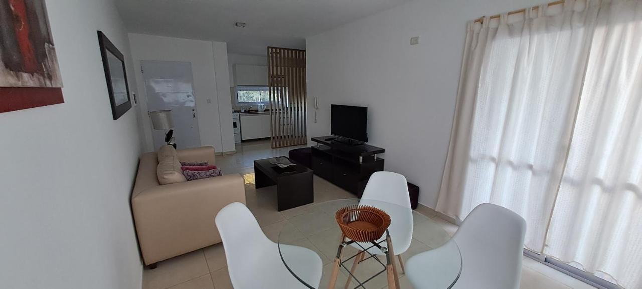 Departamento Temporario - Barrio San Isidro 维拉阿连德 外观 照片