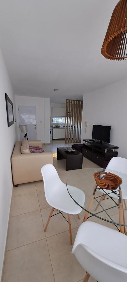 Departamento Temporario - Barrio San Isidro 维拉阿连德 外观 照片