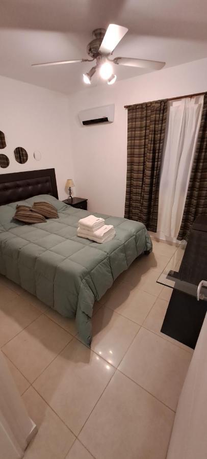Departamento Temporario - Barrio San Isidro 维拉阿连德 外观 照片